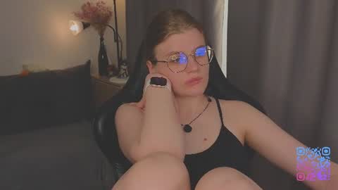  JessieVibes online show from June 21, 6:12 pm