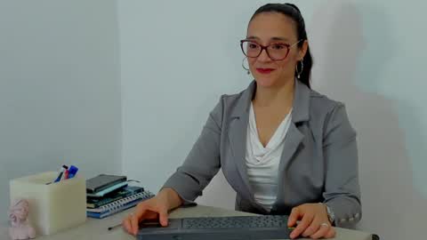 jessica herreraToday I will be your devil and you my victim online show from June 12, 10:07 pm