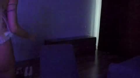 Snapshot of jess1ca_rabb1t chatting on February 25, 10:04 am jess1ca_rabb1t online show from February 25, 10:04 am