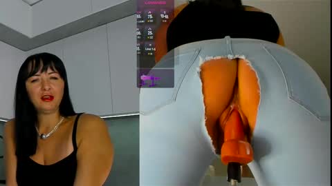 Snapshot of jess_benz chatting on February 28, 2:31 am Jessica online show from February 28, 2:31 am