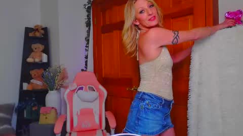 Jessabelle Diamond online show from May 21, 1:53 pm