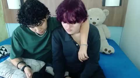 JessAndJade online show from September 14, 2:15 pm