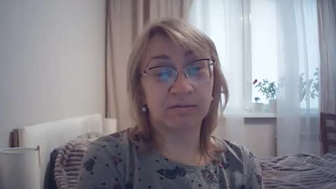 jessi_jina online show from March 18, 8:30 am