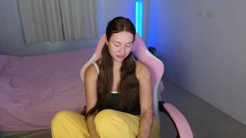Jessy online show from May 18, 3:38 am