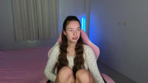 Jessy online show from June 2, 3:18 am
