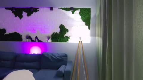 Jessica online show from February 23, 8:30 pm