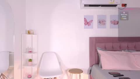 Snapshot of jessica_tom_ chatting on February 13, 3:14 pm Jessica online show from February 13, 3:14 pm