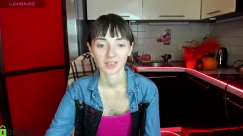 jessicaforris online show from November 25, 8:16 am