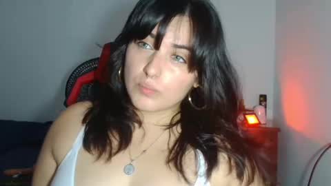 Snapshot of jessicared18 chatting on September 22, 12:42 am jessicared18 online show from September 22, 12:42 am