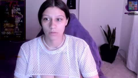 Snapshot of jessicarobbit chatting on October 27, 1:50 pm jessicarobbit online show from October 27, 1:50 pm
