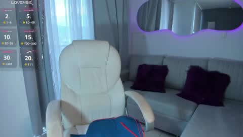 Jessisa online show from August 3, 10:59 pm