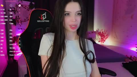 Snapshot of jessie_johns chatting on February 22, 4:48 pm jessie_johns online show from February 22, 4:48 pm
