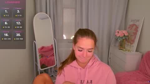 Snapshot of jessiestarz chatting on October 1, 2:22 pm Jessi online show from October 1, 2:22 pm