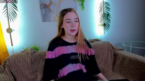 Snapshot of jessiexxiv chatting on September 27, 8:43 am Jessie online show from September 27, 8:43 am