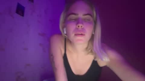 Snapshot of jessika_evans chatting on October 6, 7:07 pm jessika_evans online show from October 6, 7:07 pm
