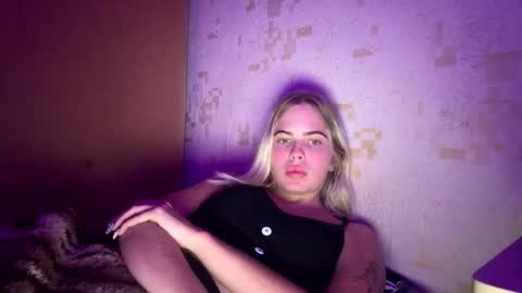 Snapshot of jessika_evans chatting on September 30, 7:19 pm jessika_evans online show from September 30, 7:19 pm
