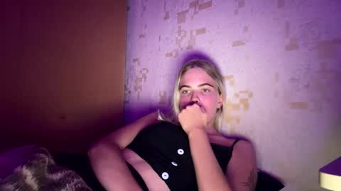 Snapshot of jessika_evans chatting on September 27, 6:15 pm jessika_evans online show from September 27, 6:15 pm