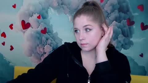 Snapshot of jessikadaniels chatting on February 18, 7:21 am Jess online show from February 18, 7:21 am