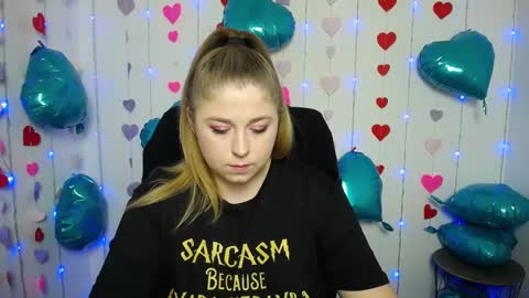 Snapshot of jessikadaniels chatting on February 28, 7:15 am Jess online show from February 28, 7:15 am
