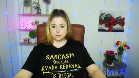 Snapshot of jessikadaniels chatting on March 12, 7:13 am Jess online show from March 12, 7:13 am
