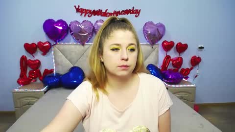 Snapshot of jessikadaniels chatting on February 20, 7:12 am Jess online show from February 20, 7:12 am