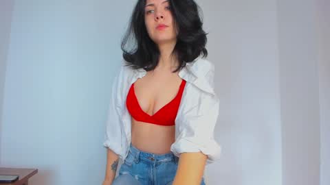 Snapshot of jesssxyx chatting on December 19, 10:34 am im doing any u want just ask me online show from December 19, 10:34 am