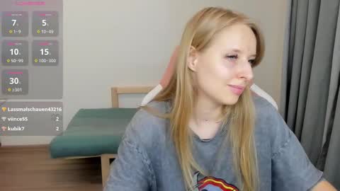 Snapshot of jessy_comely chatting on March 9, 10:30 pm Jessy online show from March 9, 10:30 pm