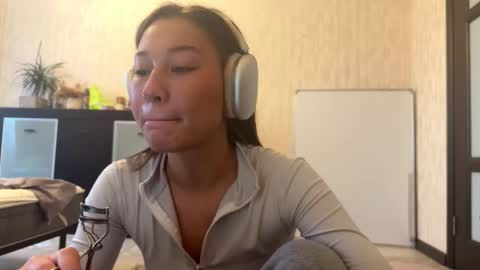 Lynn online show from November 6, 7:25 am