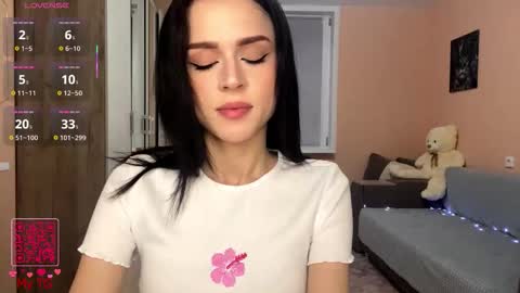 Lea online show from December 1, 5:04 pm