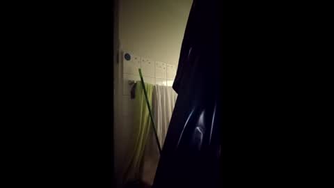 jillyjiggles online show from December 19, 9:23 am