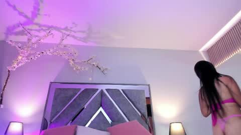 Jimena Adams online show from April 28, 7:51 pm