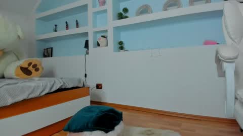 Juliee online show from May 7, 6:33 pm