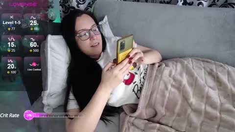 Snapshot of joanna_cw chatting on December 22, 10:38 am Jo online show from December 22, 10:38 am
