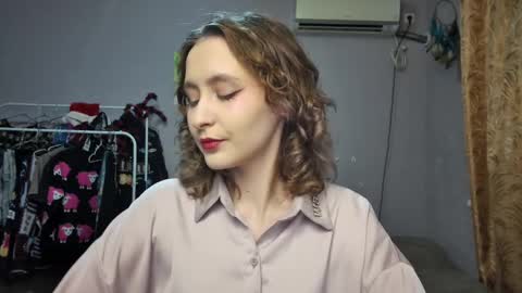 Joannatompson online show from January 24, 2:18 am