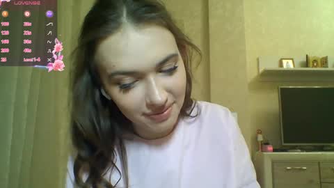 Jennifer online show from April 29, 9:09 pm