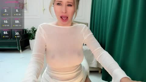 Jolie Ozolla online show from February 23, 7:13 pm