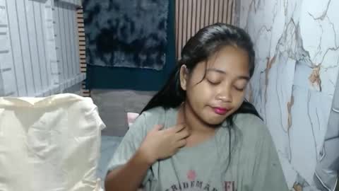 jonna2568 online show from December 5, 6:31 pm