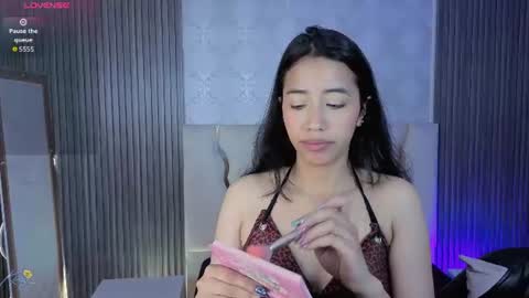 Joselyn  online show from June 25, 12:40 pm