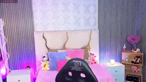 Joselyn  online show from April 30, 12:21 pm