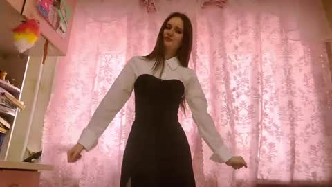 Emily Carter online show from April 21, 8:43 am