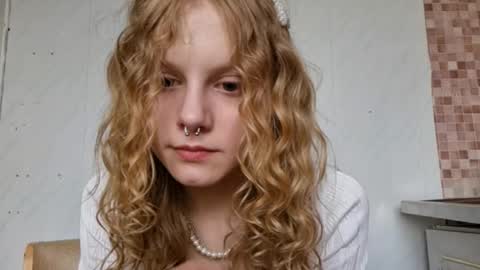 Kira online show from March 13, 9:32 am