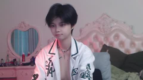 joycekay online show from May 3, 12:58 am