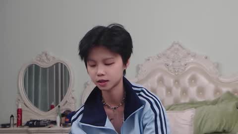 joycekay online show from November 22, 10:45 pm