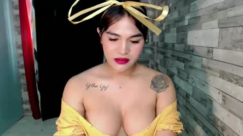 Snapshot of joycum_xxx chatting on January 9, 10:52 pm JOY in your heart  online show from January 9, 10:52 pm