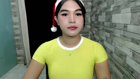 Snapshot of joycum_xxx chatting on December 9, 10:41 pm JOY in your heart  online show from December 9, 10:41 pm