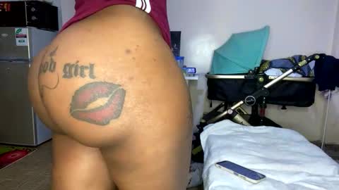 Butterflyass online show from November 11, 8:06 pm