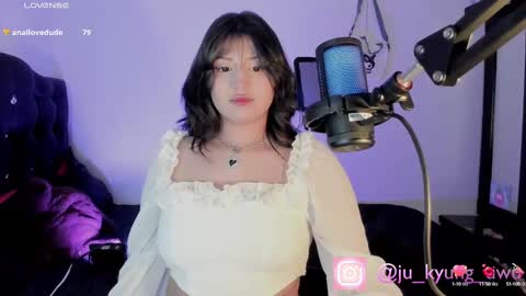 Snapshot of ju_kyung chatting on February 28, 8:20 am Ju Kyung online show from February 28, 8:20 am
