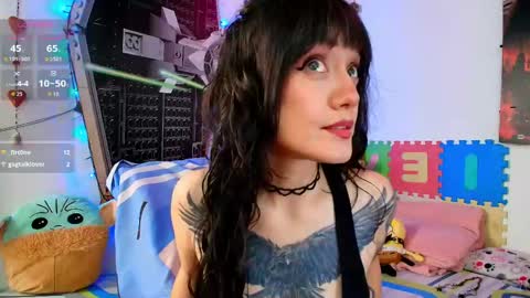 Juanita online show from June 5, 8:04 pm