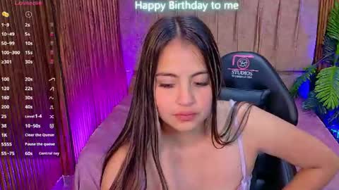 JUANITA online show from June 22, 11:40 am