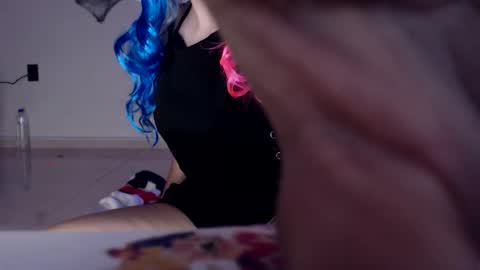 Sisi online show from October 18, 1:30 am